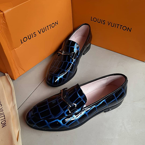 LOUIS VUITTON FANCY MEN'S  (AVAILABLE IN ALL SIZES) 152