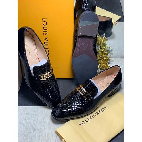 BOTTEGA VENETA HIGH QUALITY LUXURY MEN'S SHOE (AVAILAIBLE IN ALL SIZES) 325